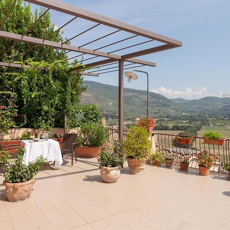 Albergo Il Cacciatore Spello Exterior photo